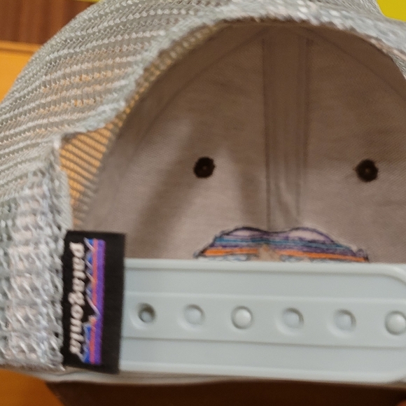 Trucker style hat - Picture 4 of 5